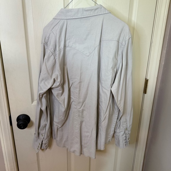 Women’s Wrangler Wrancher Shirts Beige Pearl Snap shirt. Size XL - Picture 4 of 6